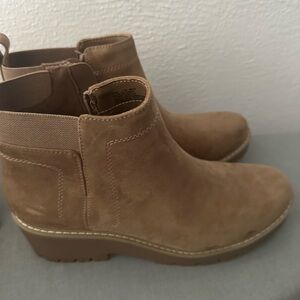 Women's Tan Ankle Boots